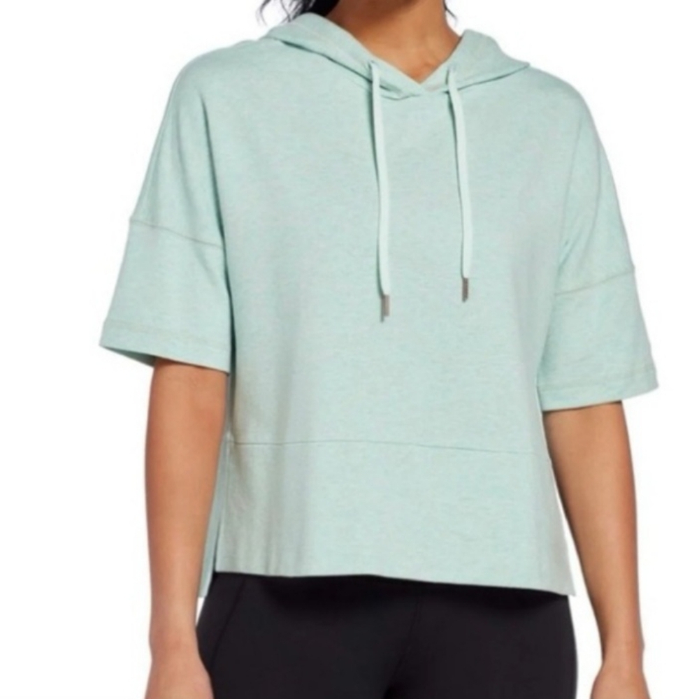 4/$10 CALIA By Carrie Underwood Aqua Hooded Cropped Top Short Sleeve Size Small